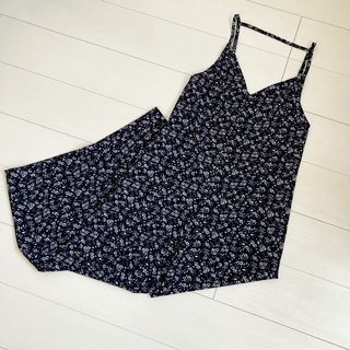 マウジー(moussy)のマウジー　オールインワン　サロペット　つなぎ　花柄(サロペット/オーバーオール)