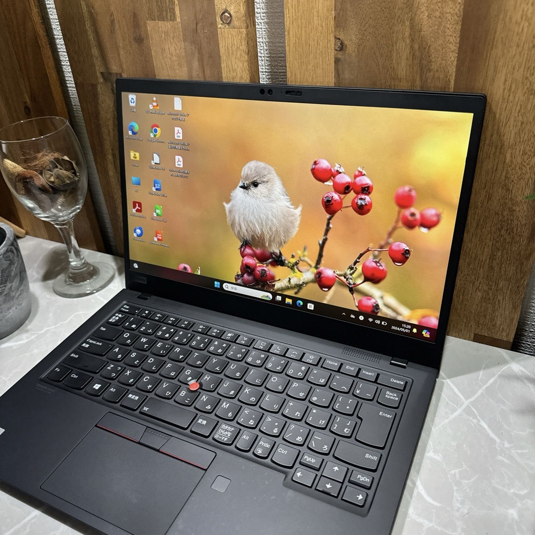 Lenovo(レノボ)の【美品】Thinkpad X1 Carbon☘️i7第10世代/メモ16G☘️ スマホ/家電/カメラのPC/タブレット(ノートPC)の商品写真