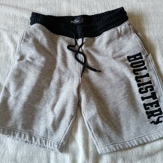 ホリスター(Hollister)のホリスター　ショートパンツ　使用5回ぐらい　サイズＳ(ショートパンツ)