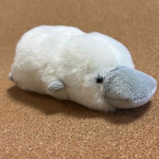 ぶるぶる！ カモノハシ　ぬいぐるみ　マスコット　白(ぬいぐるみ)