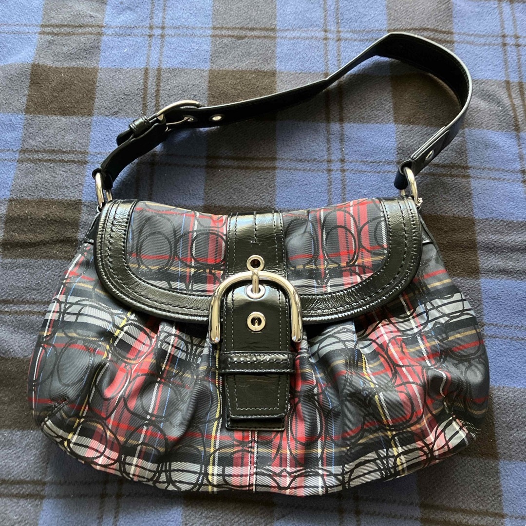 COACH(コーチ)のコーチソーホー革/布製ワンショルダーバッグF15485黒/チェック良品 レディースのバッグ(ショルダーバッグ)の商品写真