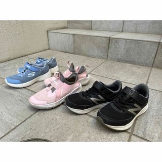 キッズスニーカー3足セット(NIKE、New Balance、SKECHERS)(スニーカー)