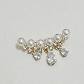 パール　ブローチ　上品　結婚式　ブローチ　ビジュー　高見え(ブローチ/コサージュ)