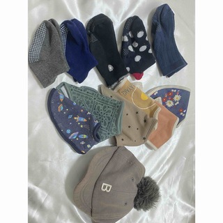 ニシマツヤ(西松屋)の子供 まとめ売り 帽子 スタイ 靴下(帽子)