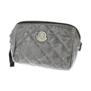 モンクレール(MONCLER)のMONCLER モンクレール ポーチ - グレー 【古着】【中古】(ポーチ)