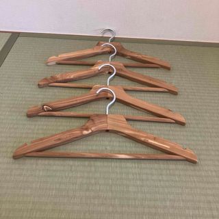 ムジルシリョウヒン(MUJI (無印良品))の無印良品　レッドシダー薄型ハンガー・約幅４１ｃｍ(押し入れ収納/ハンガー)