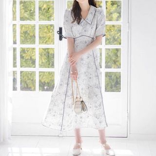 トッコクローゼット(TOCCO closet)の【美品】tocco closet  襟付きフラワープリントワンピース ブルー(ロングワンピース/マキシワンピース)