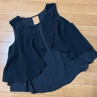 ザラ(ZARA)のZARA トップス　黒(タンクトップ)