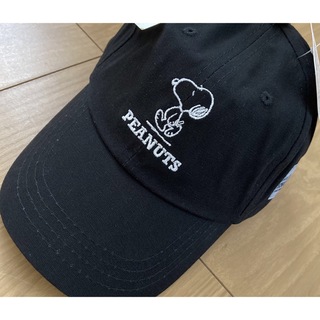 ピーナッツ(PEANUTS)のPEANUTS SNOOPY スヌーピー スポーツ キャップ 帽子 ブラック(キャップ)