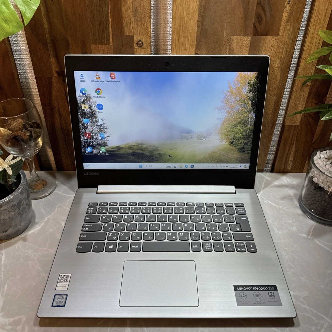 Lenovo(レノボ)のLenovo Ideapad 330☘️i5第8世代☘️SSD256G☘️メ8G スマホ/家電/カメラのPC/タブレット(ノートPC)の商品写真