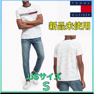 トミーヒルフィガー(TOMMY HILFIGER)の【新品未使用】ラスト　トミーヒルフィガー　Tシャツ 総ロゴ　テープ　M(Tシャツ/カットソー(半袖/袖なし))