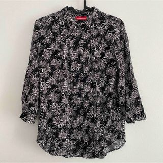 ユニクロ(UNIQLO)のUNIQLO IvanaHelsinki  トップス シャツ(シャツ/ブラウス(長袖/七分))