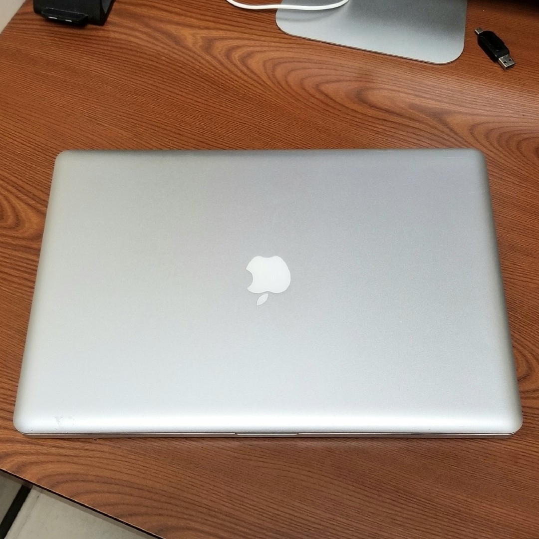 Apple(アップル)の爆速 Macbook Pro 17インチ i7/8GB/870GB スマホ/家電/カメラのPC/タブレット(ノートPC)の商品写真