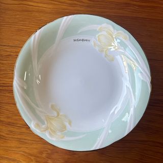 Yves Saint Laurent(食器)のフリマアイテム一覧 Yves Saint Laurent(食器)のフリマアイテム一覧