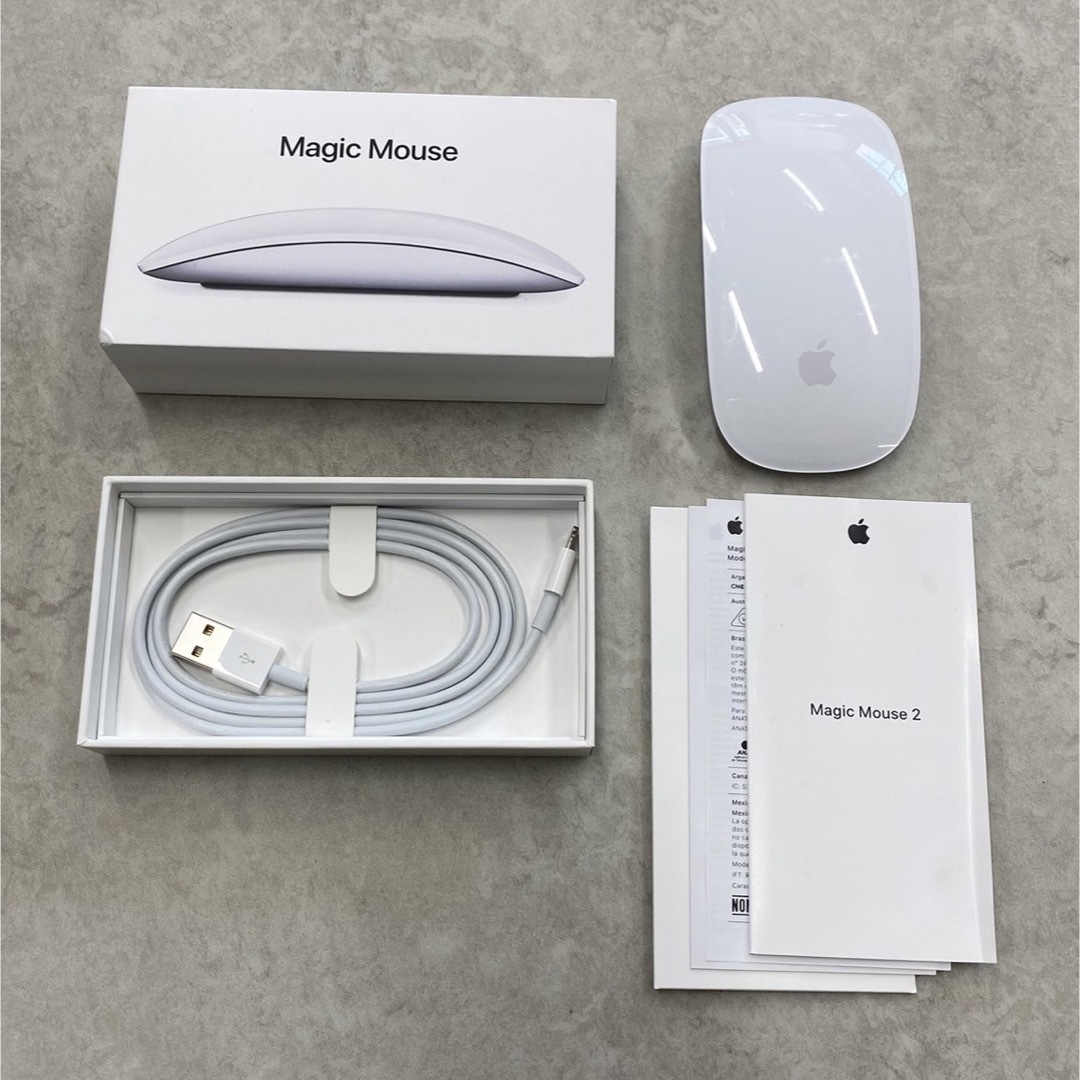 Apple(アップル)のマジックマウス2 スマホ/家電/カメラのPC/タブレット(PC周辺機器)の商品写真