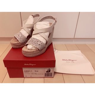 サルヴァトーレフェラガモ(Salvatore Ferragamo)の美品☆フェラガモ　エスパドリーユ　ウェッジサンダル　ホワイト　5サイズ(サンダル)