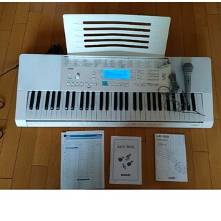 カシオ計算機 61標準鍵 光ナビゲーションキーボード CASIO LK-223(電子ピアノ)
