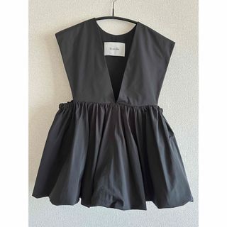 Bibiy EMILY SLEEVELESS JACKETの通販 by ❤︎❤︎❤︎|ラクマ Bibiy EMILY SLEEVELESS JACKETの通販 by ❤︎❤︎❤︎|ラクマ