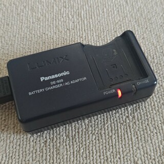 パナソニック(Panasonic)のLUMIX DE-929 充電器 パナソニック 純正(コンパクトデジタルカメラ)