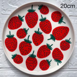 マリメッコ(marimekko)の廃番 完売 新品 未使用 マリメッコ いちご マンシッカ 20cm プレート(食器)