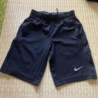 NIKE ショートパンツ XS