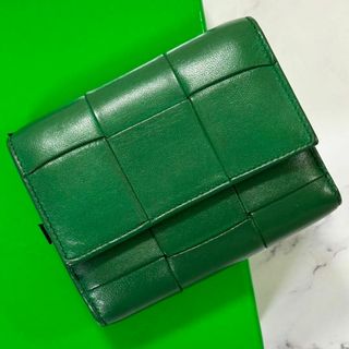 ボッテガヴェネタ(Bottega Veneta)の現行モデル✨RFID搭載　BOTTEGA　三つ折り財布　カセット　イントレ　緑(財布)