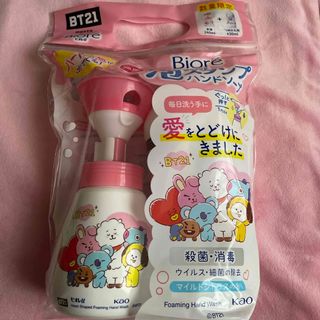 ビーティーイシビル(BT21)のBT21 ビオレ　泡ハンドソープ　本体＆詰め替え　BTS (ハンドバッグ)