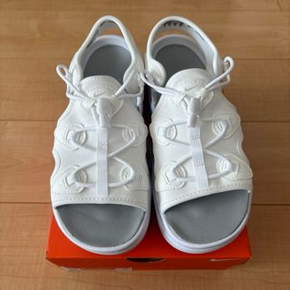 ナイキ(NIKE)の美品！NIKE AIR MAX ココ24㎝　ナイキココ(サンダル)