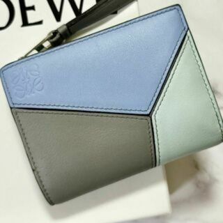 ロエベ(LOEWE)の美品✨ロエベ　二つ折り財布　パズル　スリムコンパクトウォレット　アナグラム(財布)