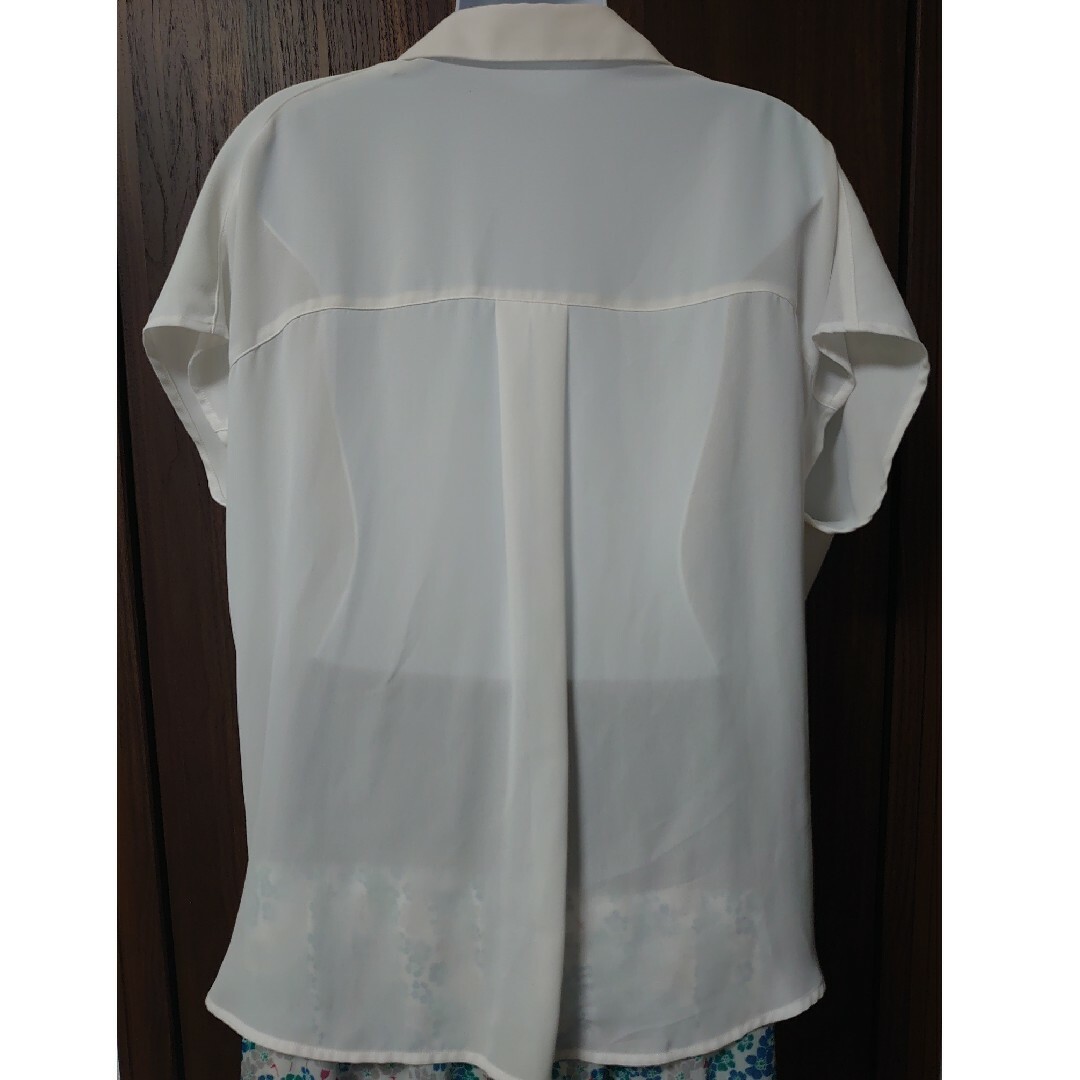 Rope' Picnic(ロペピクニック)のシャツ　白　涼しげで軽い レディースのトップス(シャツ/ブラウス(半袖/袖なし))の商品写真