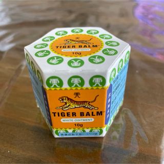 新品//未使用//TIGER BALM  WHITE OINTMENT(エッセンシャルオイル（精油）)