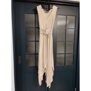 ビーシービージーマックスアズリア(BCBGMAXAZRIA)のロングドレス(ロングワンピース/マキシワンピース)