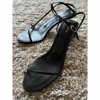 ザロウ(THE ROW)の【⭐️週末SALE⭐️】THE ROW BARE SANDAL 37 美品(サンダル)