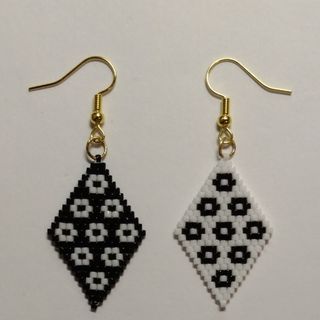 デリカビーズピアス(菱)⑧(ピアス)