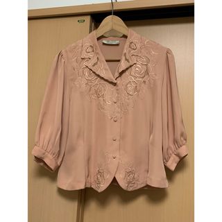 ロキエ(Lochie)の【お値下げします】vintage 昭和　ブラウス　ピンク　レース(シャツ/ブラウス(長袖/七分))