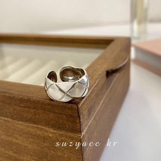 指輪 キルティング リング 可愛い 大人 上品 シルバー メタル フリーサイズ(リング(指輪))