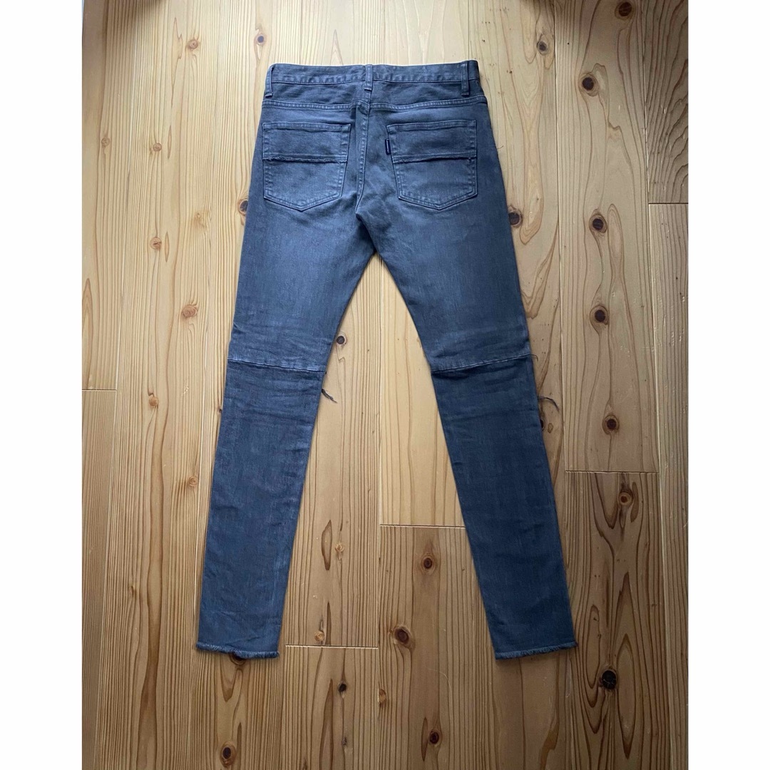UNDERCOVER - 新品☆アンダーカバー 膝くり抜きパンツ グレー1の UNDERCOVER - 新品☆アンダーカバー 膝くり抜きパンツ グレー1の