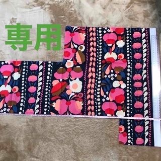 マリメッコ(marimekko)の【確認専用】マリメッコ    生地　ハンドメイド　エアリーポシェット(ポーチ)