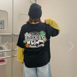 ロデオクラウンズワイドボウル(RODEO CROWNS WIDE BOWL)のFlower Bloom Logo Tシャツ(Tシャツ(半袖/袖なし))