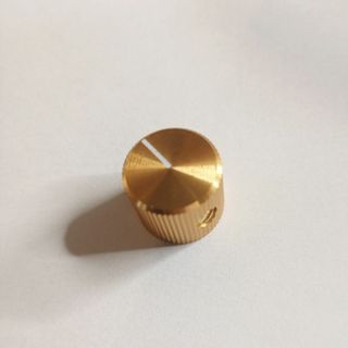 アルミニウム製ドレスアップノブ　Small　金　13x15mm 幅6.4mm(エフェクター)