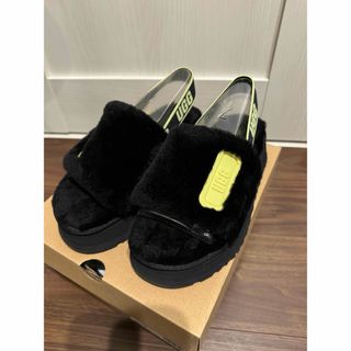 アグ(UGG)のUGG 厚底ファーサンダル(サンダル)