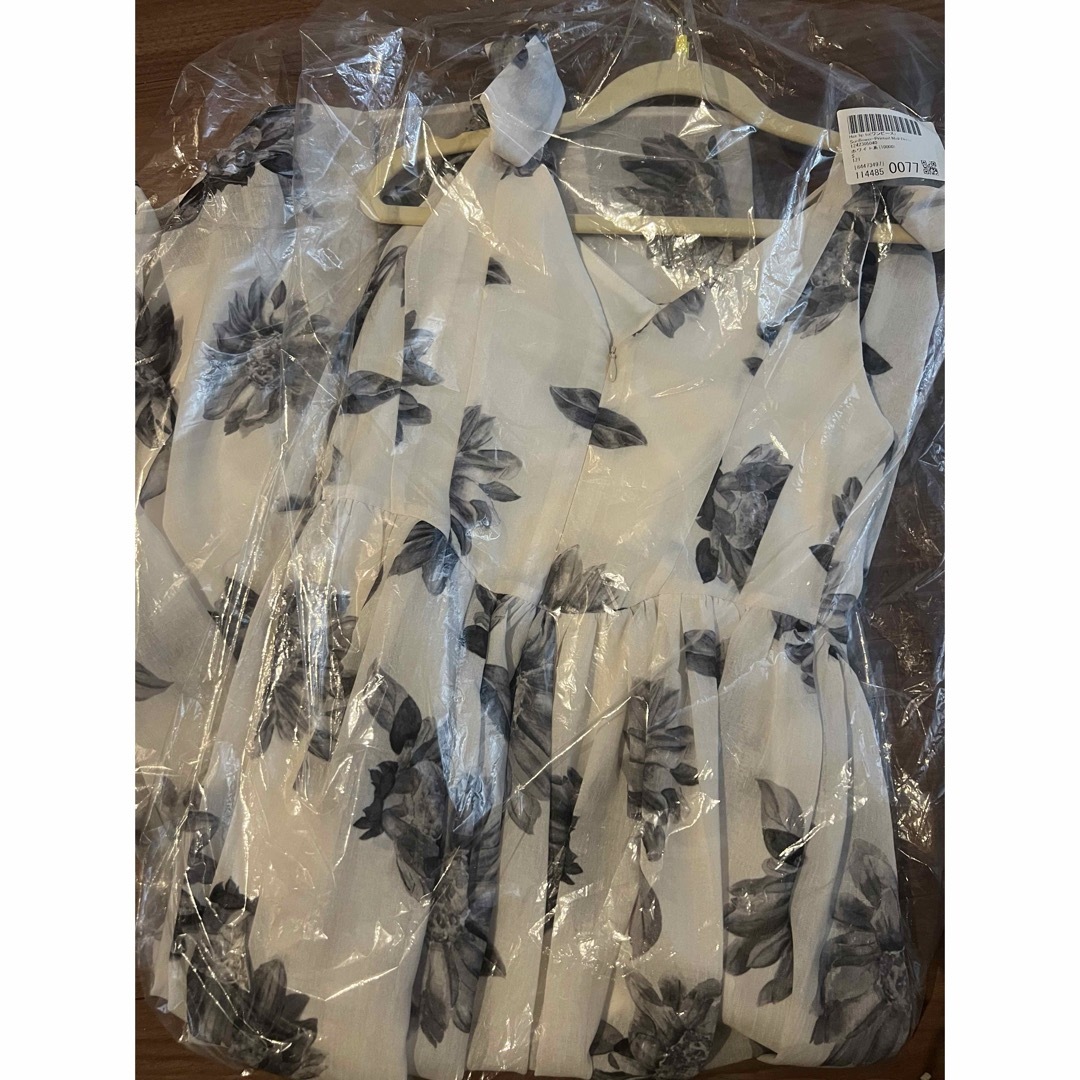 her lip to Sunflower-Printed Midi Dress her lip to Sunflower-Printed Midi Dress