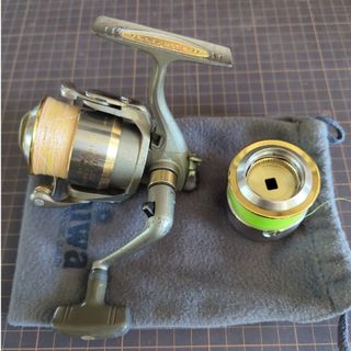 ダイワ(DAIWA)のダイワ トーナメントZ 2500SC + トーナメントエギスプール(リール)