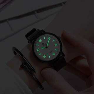 腕時計 シリコンベルト アナログクォーツ 小さめ ホワイト U483(腕時計)