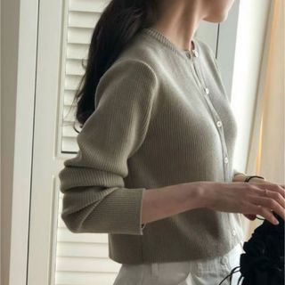 【OUNCE】 rose crop cardigan （right khaki）(カーディガン)