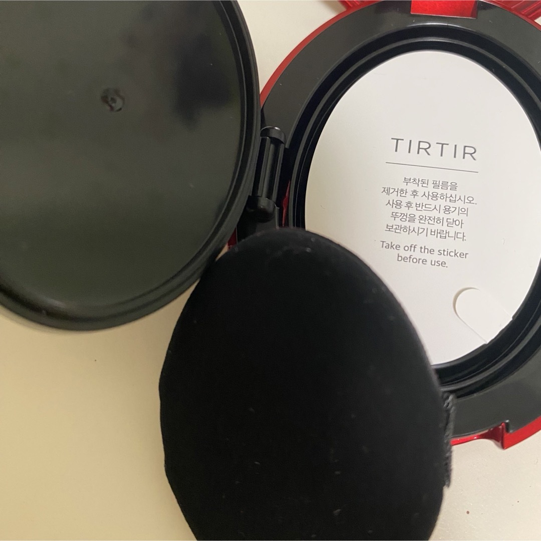 TIRTIR(ティルティル)のマスクフィットレッドクッションミニN TIRTIRクッションファンデ コスメ/美容のベースメイク/化粧品(ファンデーション)の商品写真