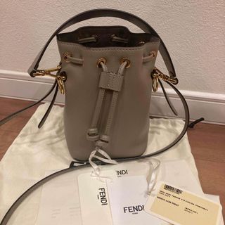 FENDI フェンディ　モントレゾール　ベージュ