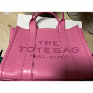 MARC JACOBS - 美品！マークジェイコブス　レザートートバックミディアム CANDYPINK