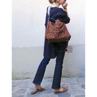 アパルトモンドゥーズィエムクラス(L'Appartement DEUXIEME CLASSE)のアパルトモンCLARE V  クレアヴィヴィエSuede Leopard Bag(トートバッグ)