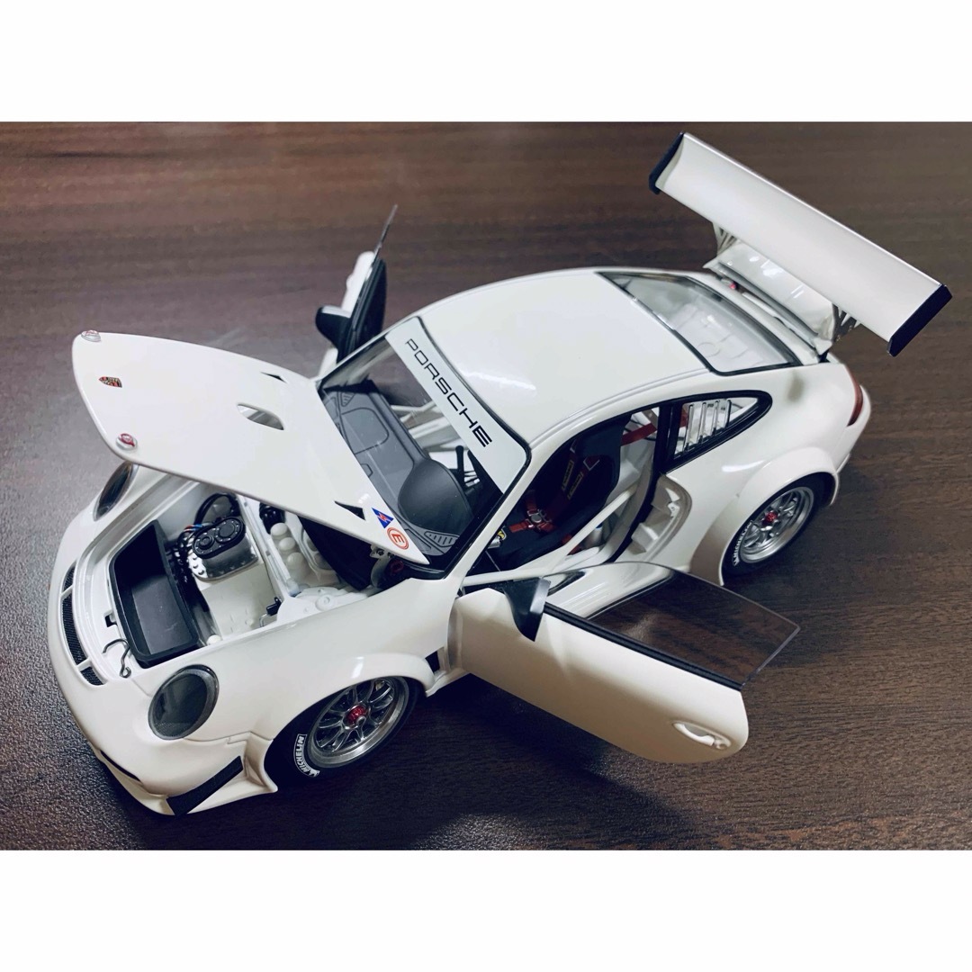 AUTOart(オートアート)のAUTOart オートアート PORSCHEポルシェ911 GT3R エンタメ/ホビーのおもちゃ/ぬいぐるみ(ミニカー)の商品写真